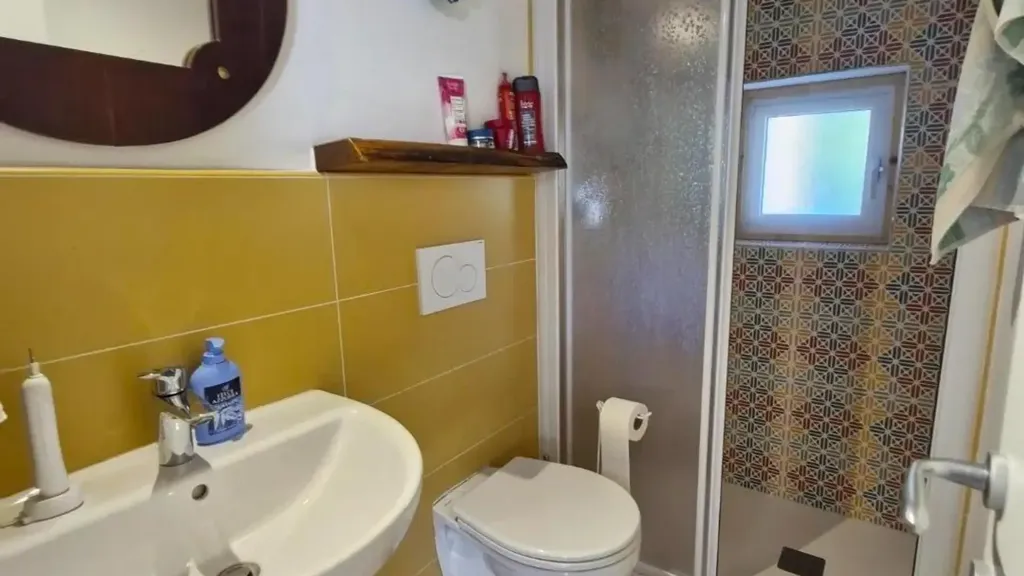 Salles de bain - Semi-Detached House with Private Courtyard in Rio