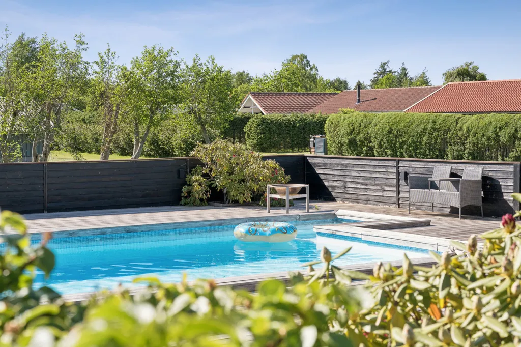 Bassein - Vacation House with Pool near Hals