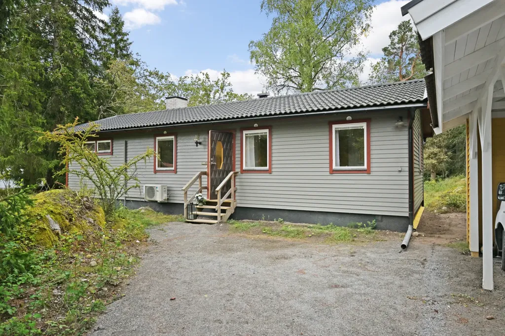 Välivaade - Renovated Villa with Garden in Raksta