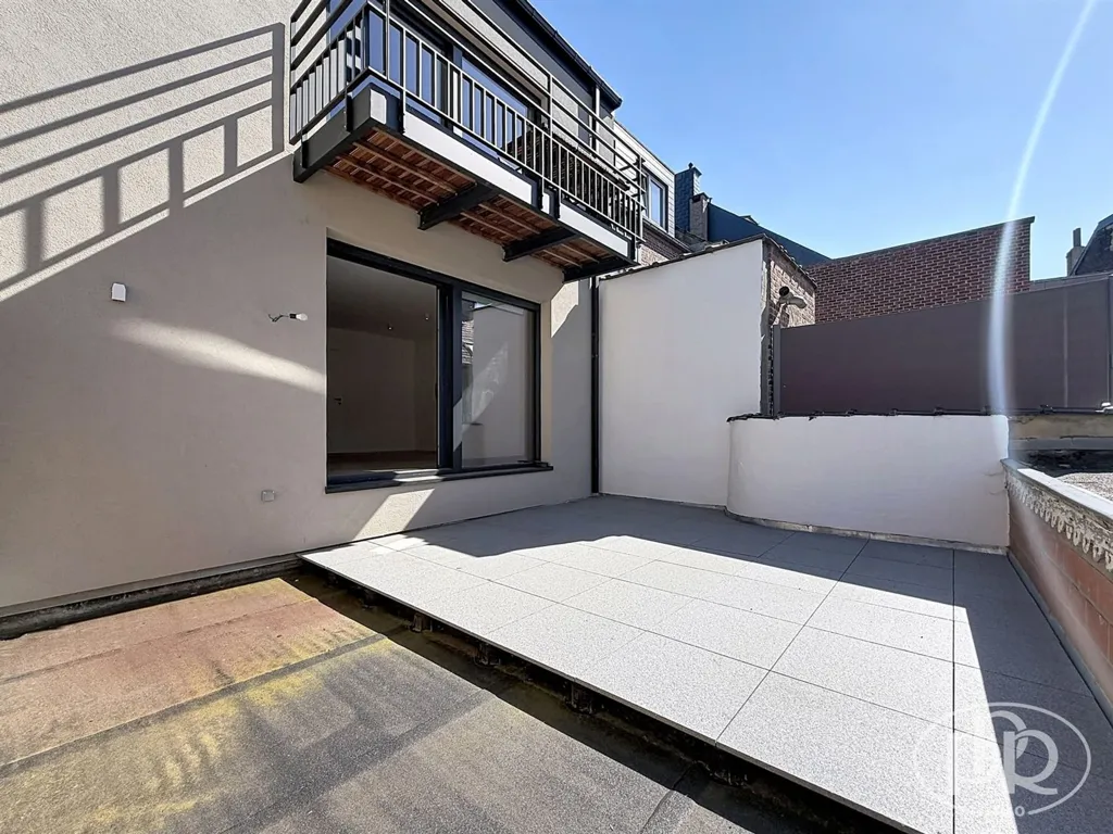 Terrass - Modern Apartment with Terrace in City Centre