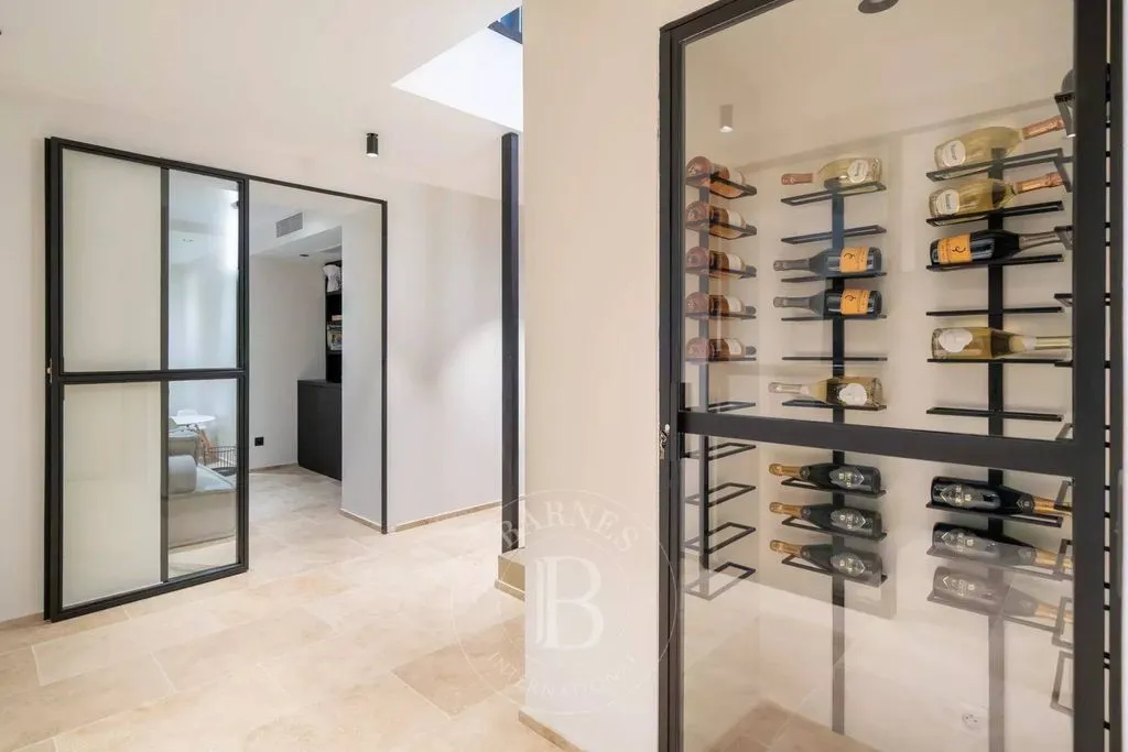 Rooms - Luxury Villa with Sea View at Cap d'Antibes