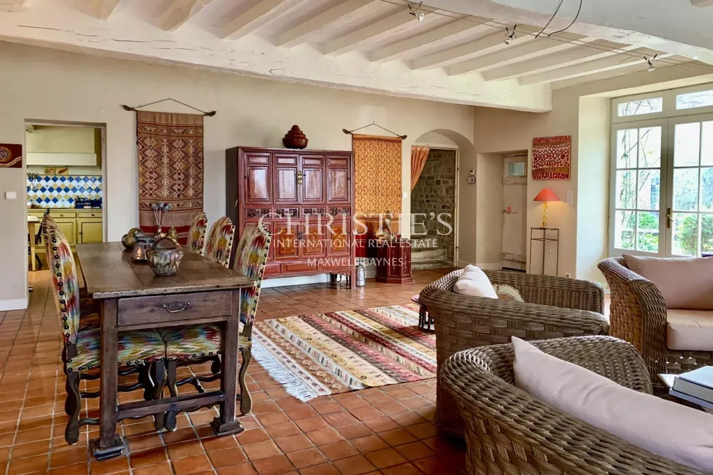 Soggiorno - Historic Manor with Courtyard in Tusson, Charente