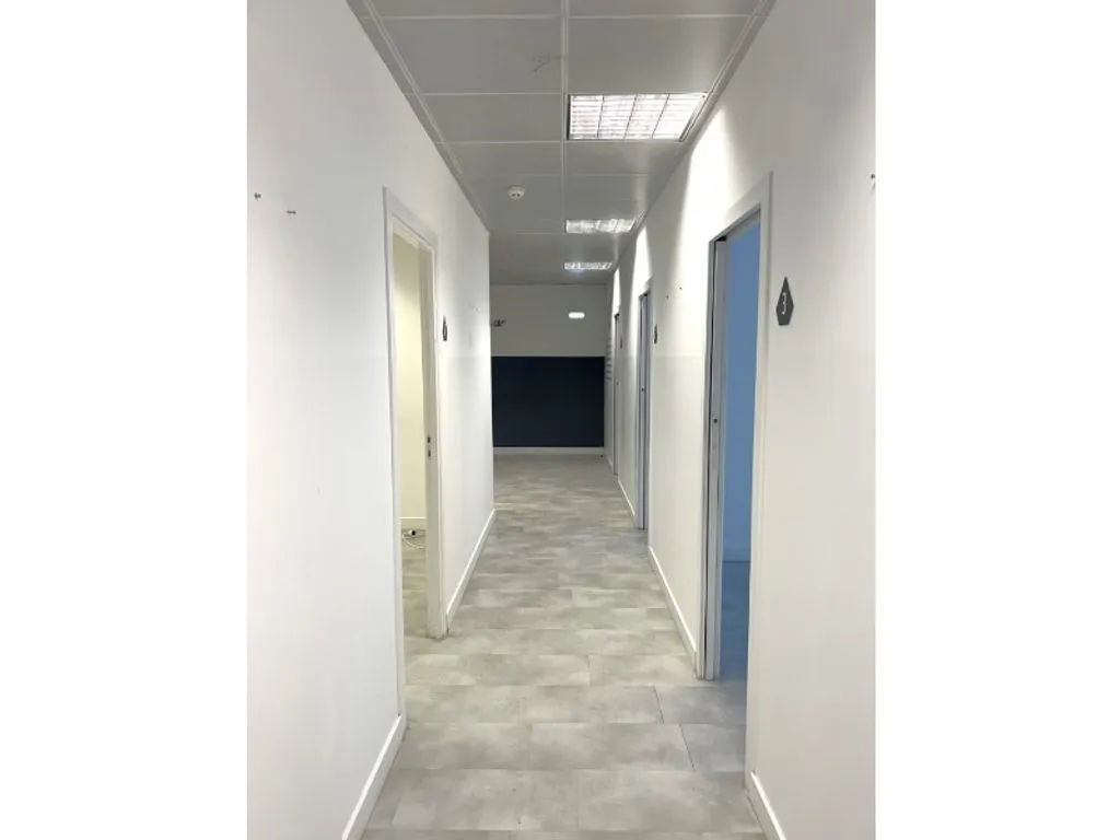 Esik - Office Space with Security in Lisbon