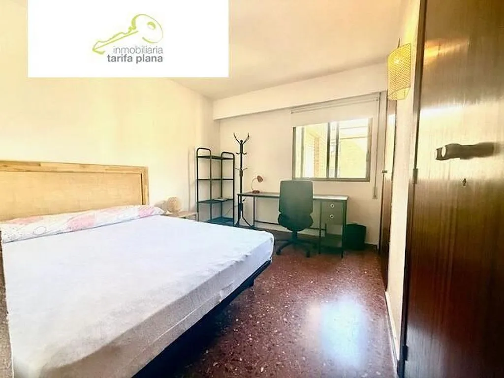 Chambres - Fully Furnished Flat with Garden in Benimaclet