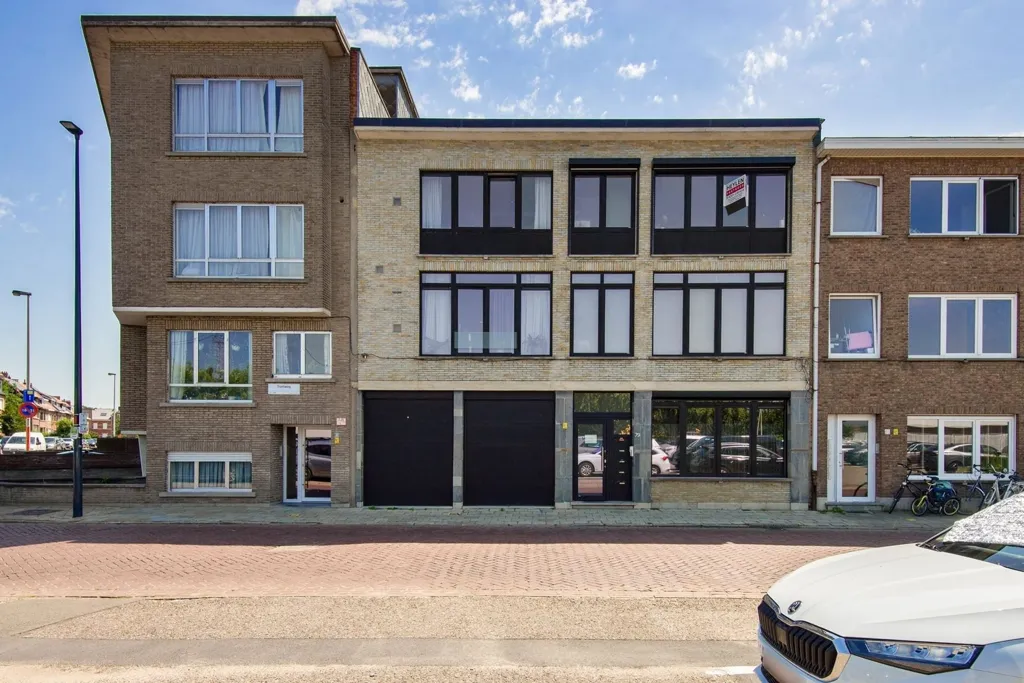 Extérieur - Appartement Rénové avec Garage à Lier