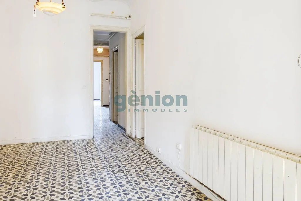Toad - Historic Flat with Balcony in Girona Centre