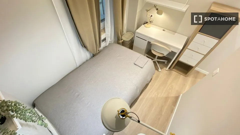 Magamistoad - Shared Flat with Lift in Niño Jesús, Madrid