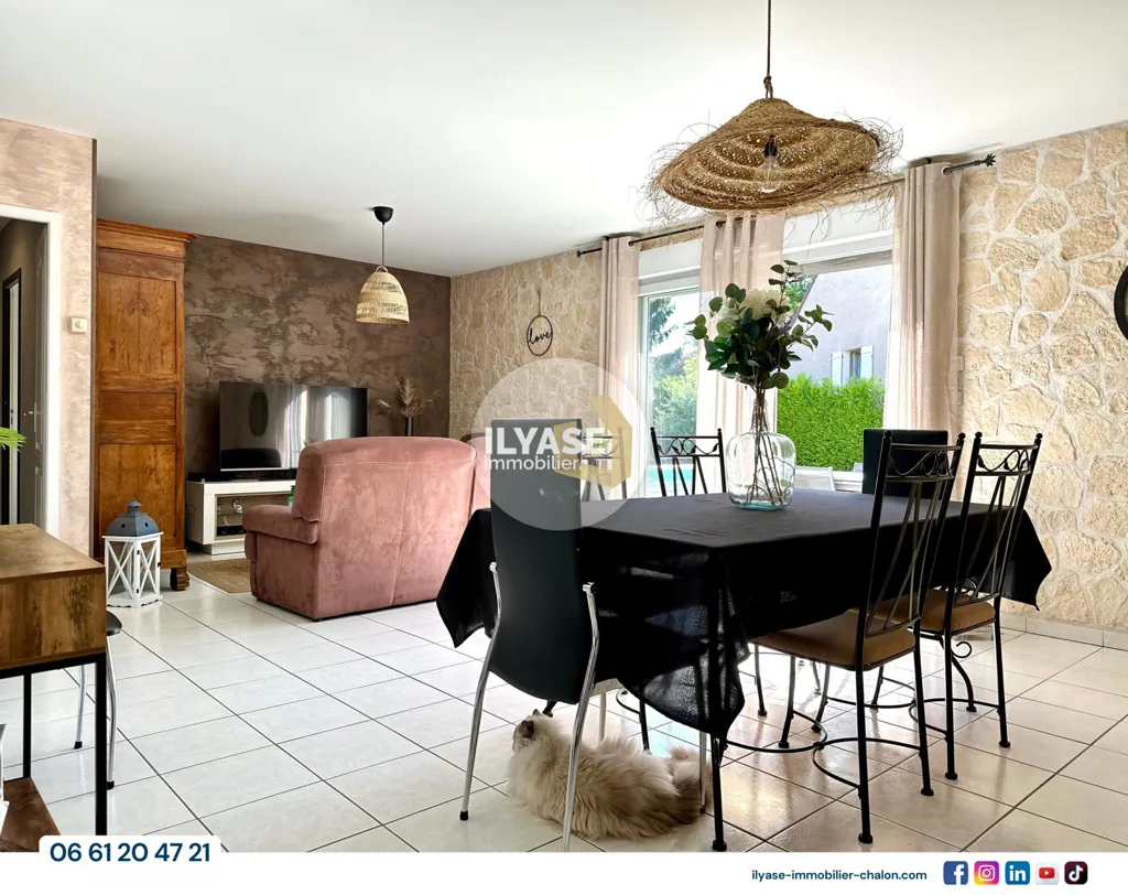 Salle à manger - Maison avec Piscine dans une Impasse Calme à Fragnes-La Loyère