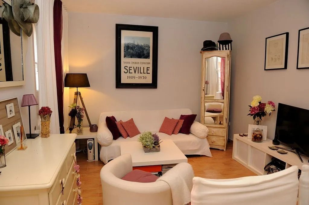 Elutuba - Furnished Studio in Santa Cruz, Sevilla