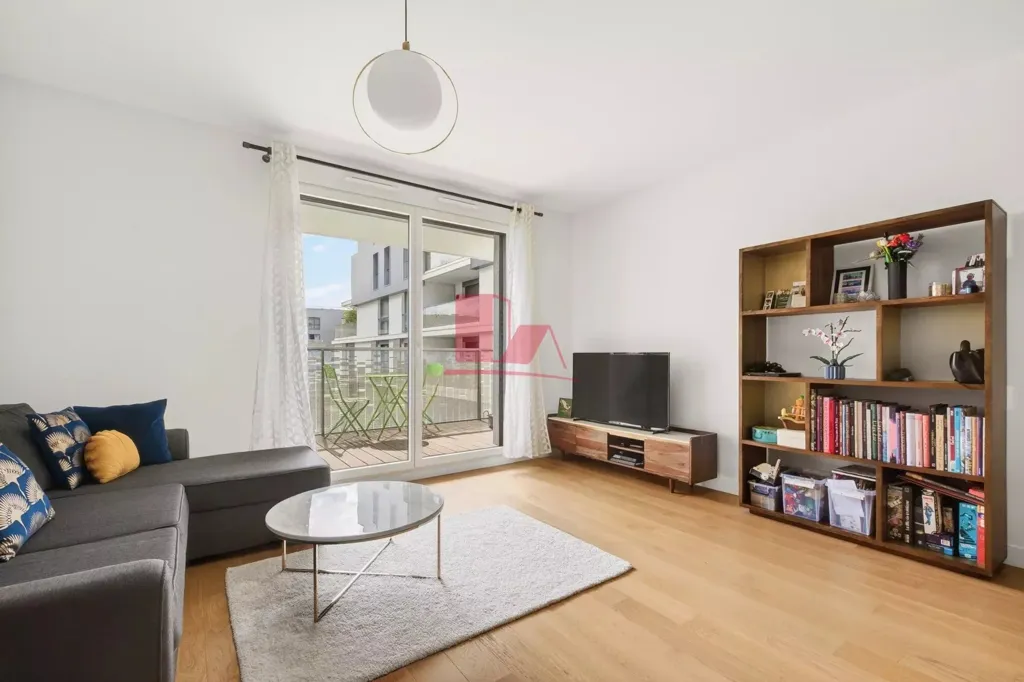 Elutuba - Compact 3-Bed Flat with Balcony in Issy Centre