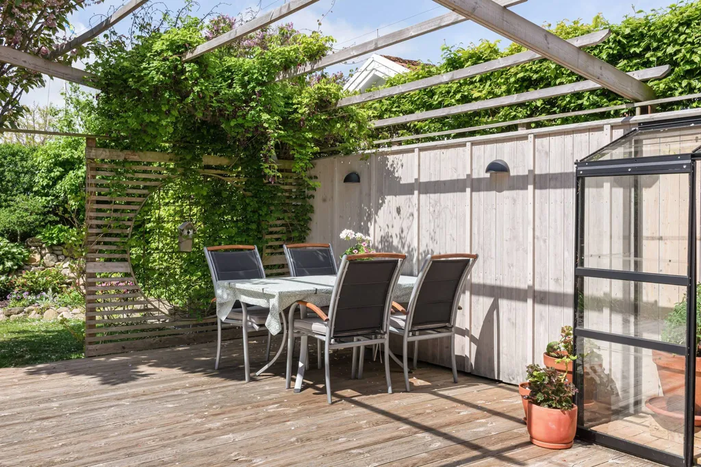 Terrasse - Classic 1928 Villa with Garden in Tomelilla