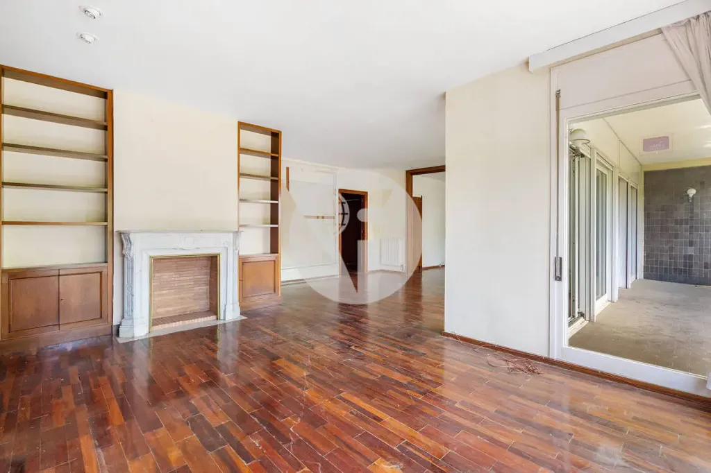 Living Room - Spacious Flat with Terrace in Exclusive Barcelona