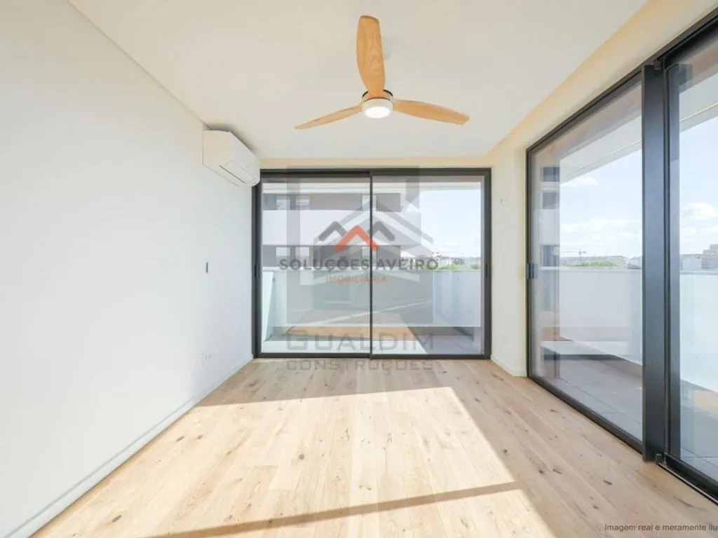 Toad - Luxury Flat with Terrace in Aveiro