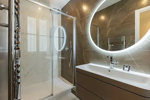 Salles de bain - Appartement de Luxe Haussmannien avec Vue Panoramique à Paris 8ᵉ