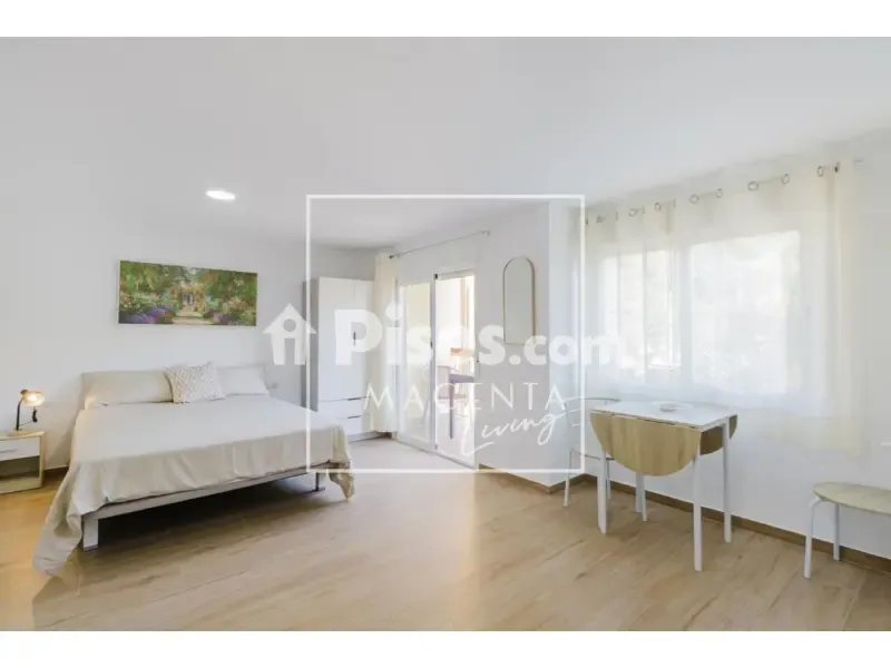 Magamistoad - Bright Studio with Balcony in Murillo Street