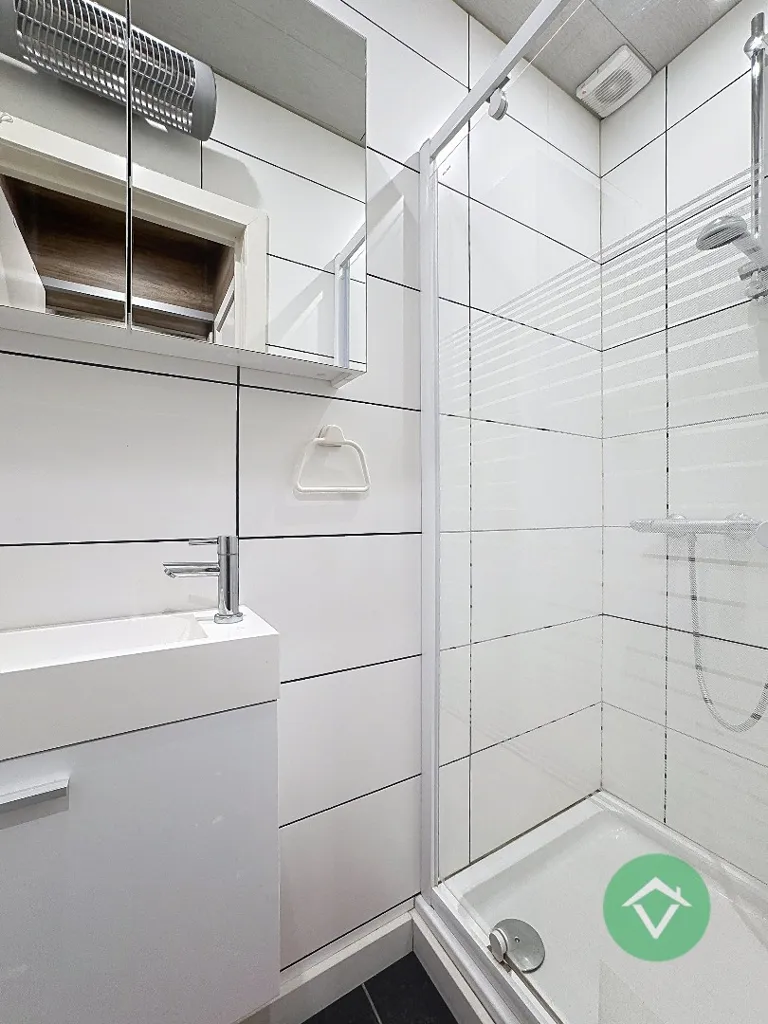 Bathrooms - Studio with Sea View in Middelkerke