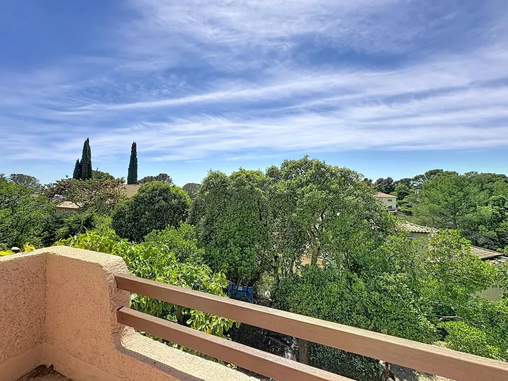 Balcon - Maison de Luxe avec Jardin au Calme à Saint-Raphaël