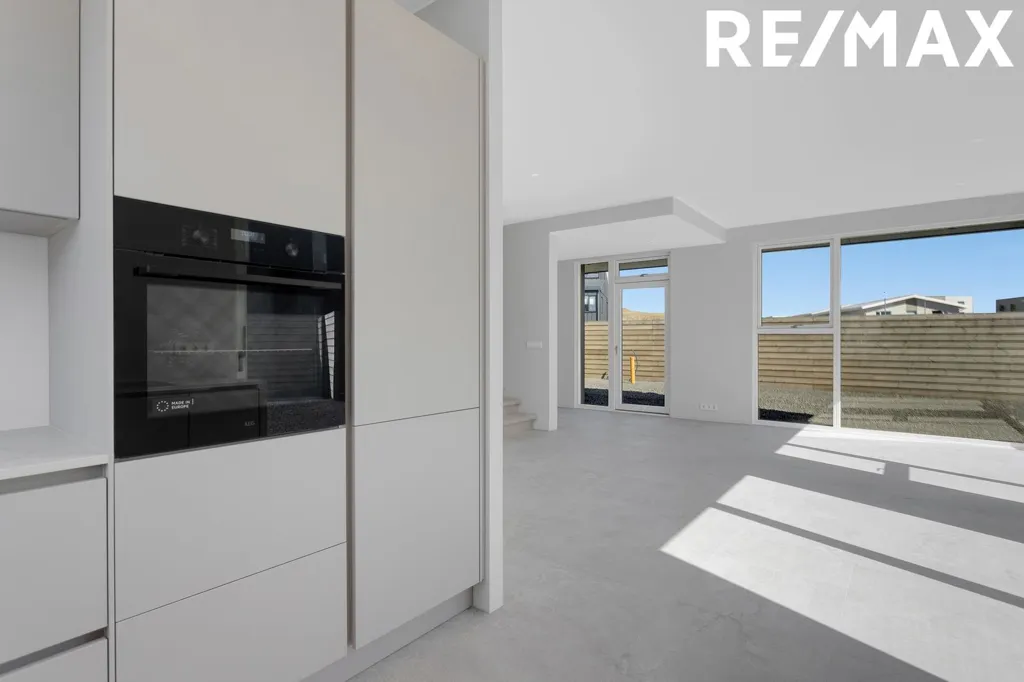 Cuisine - Modern Apartment with Garden in Úlfarsárdal