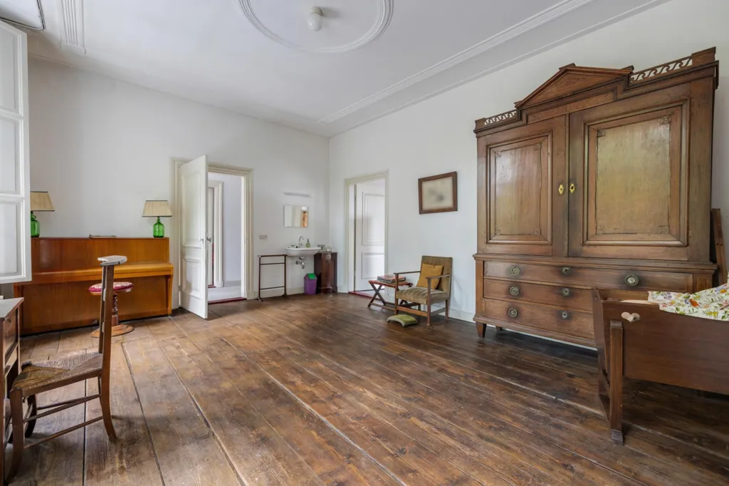 Living Room - Monumental Villa with Historical Charm in Breda