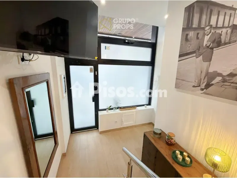 Esik - Reformed Duplex Flat in Chamberí