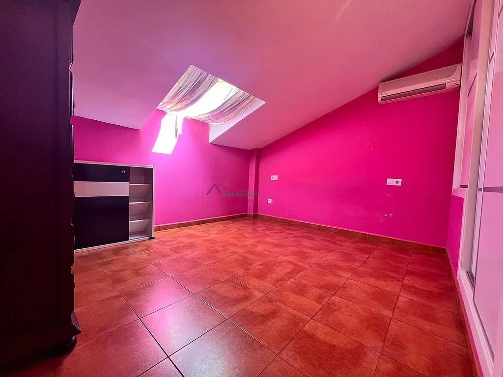 Toad - Duplex with Air Conditioning in Ubrique