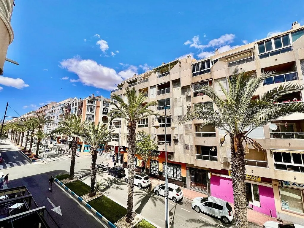 Välivaade - Apartment with Balcony and Garage in Torrevieja