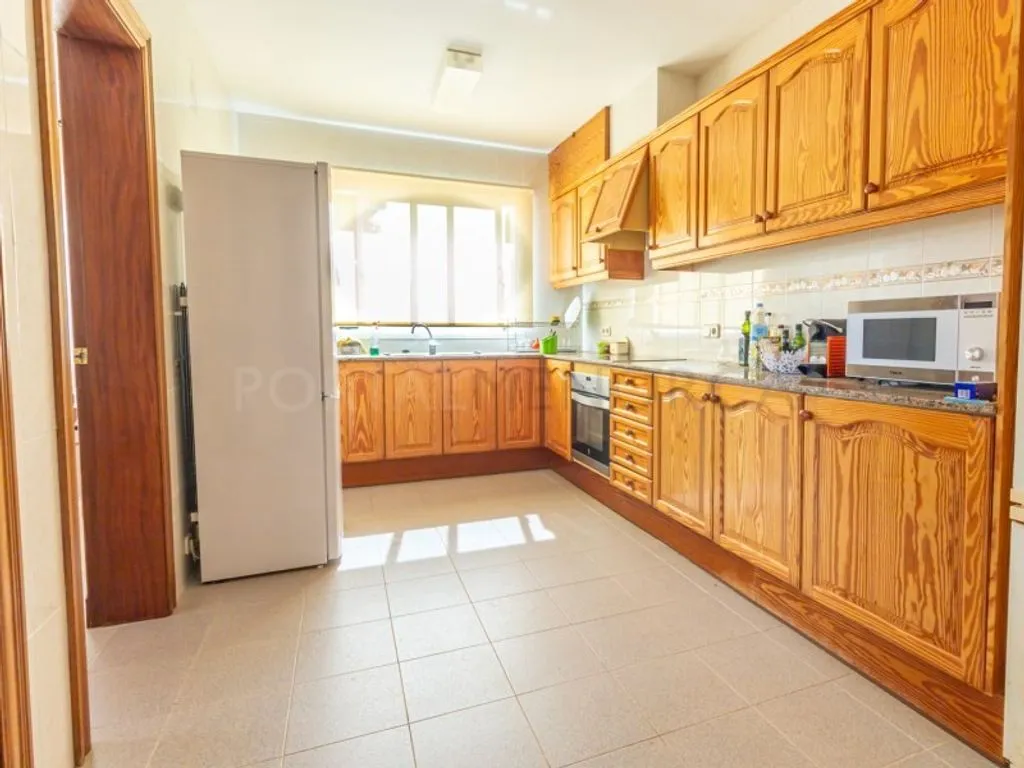 Kitchen - Luxury Farmhouse with Pool near Mahon