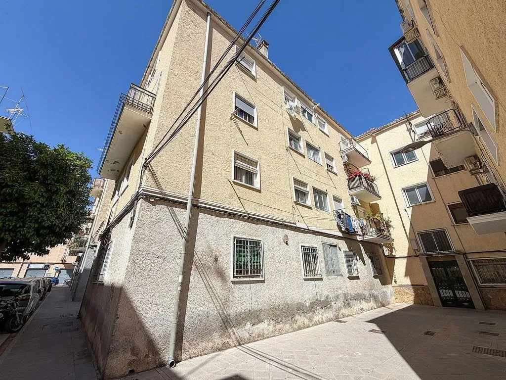 Välivaade - Ground Floor Flat with Patio in Granada Centre