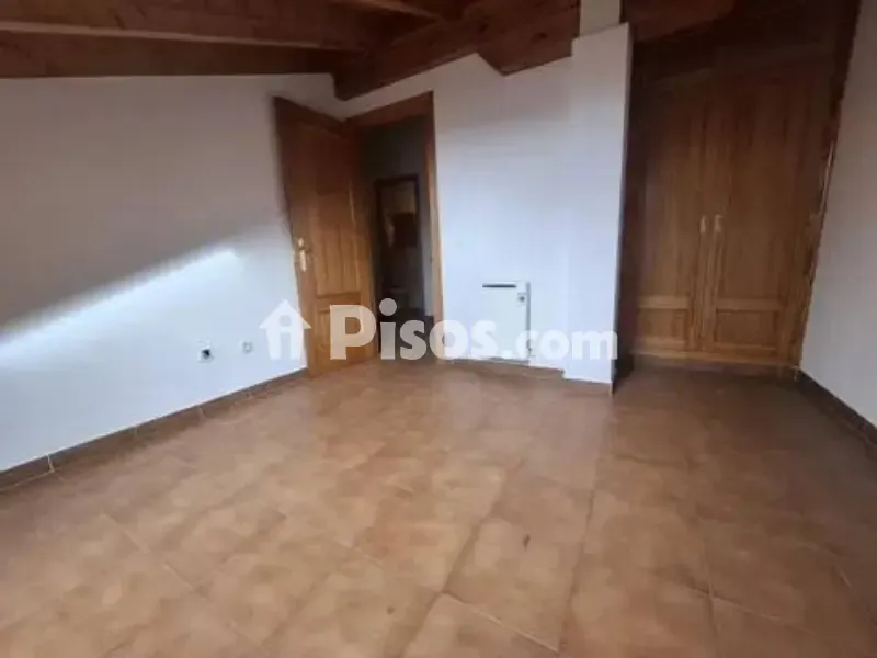Pièces - Duplex with Balcony in El Molar