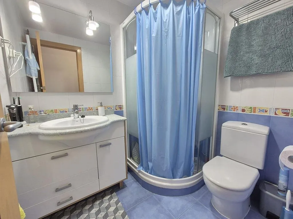 Salles de bain - Apartment with Pool and Terrace in Coma-Ruga