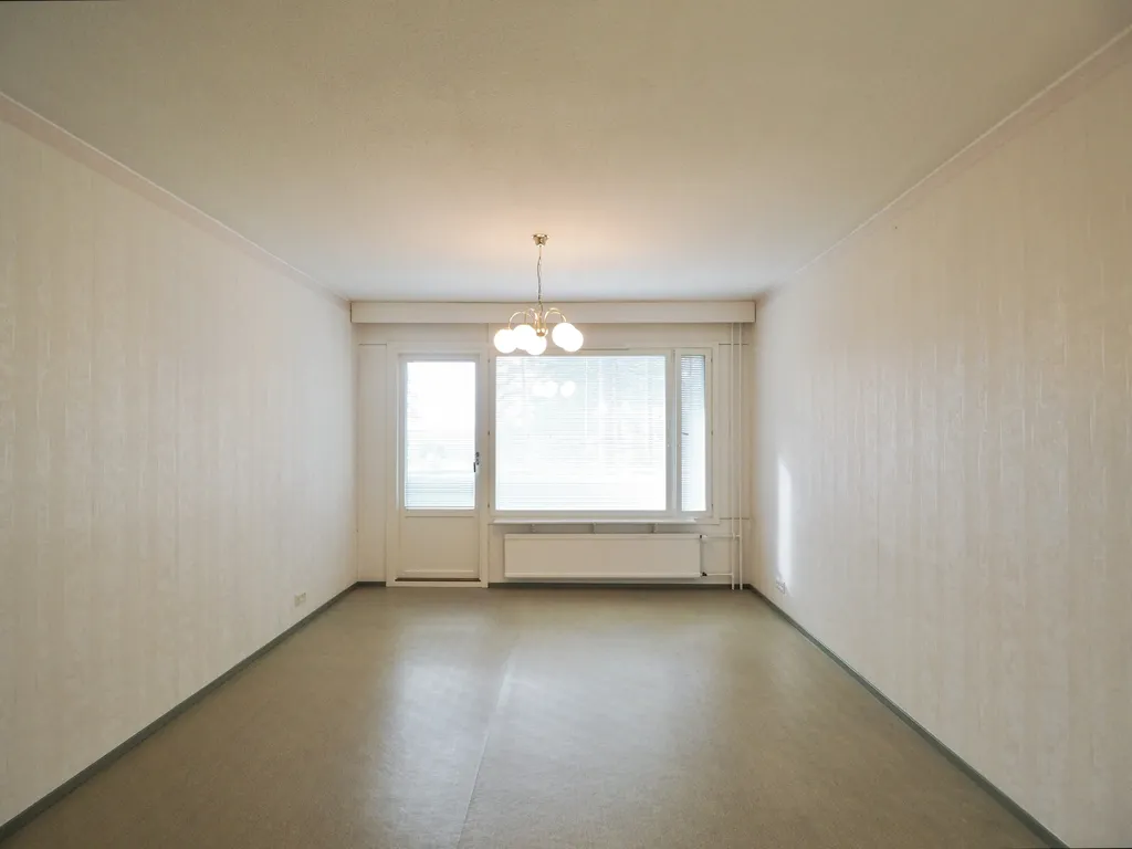 Stanze - Spacious Apartment with Balcony in Turengi