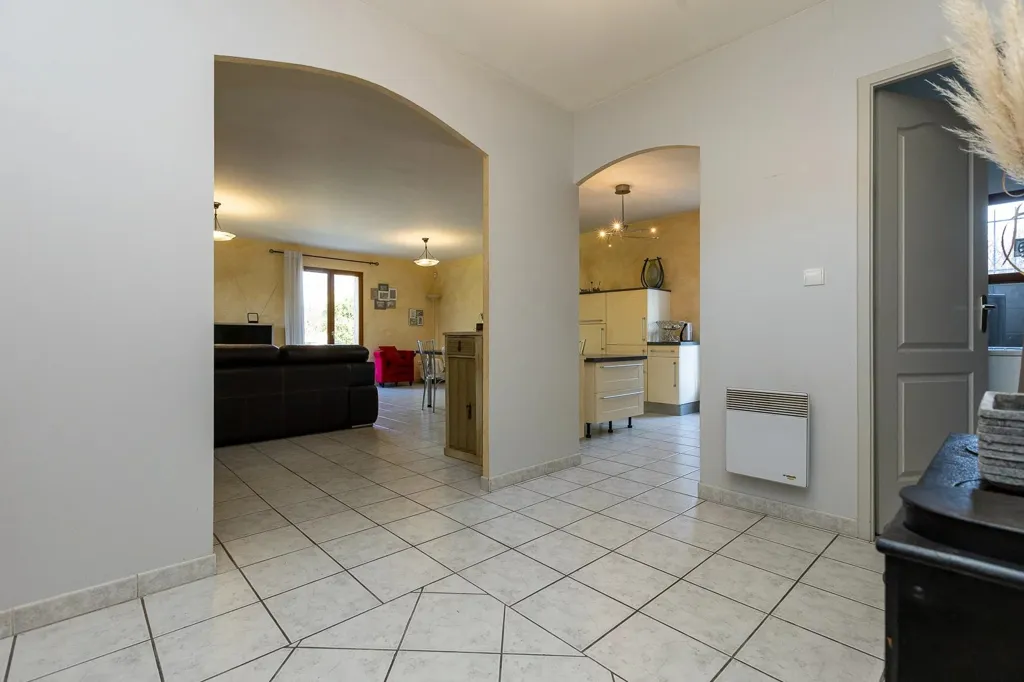 Esik - Detached House with Garden near Bourgoin-Jallieu
