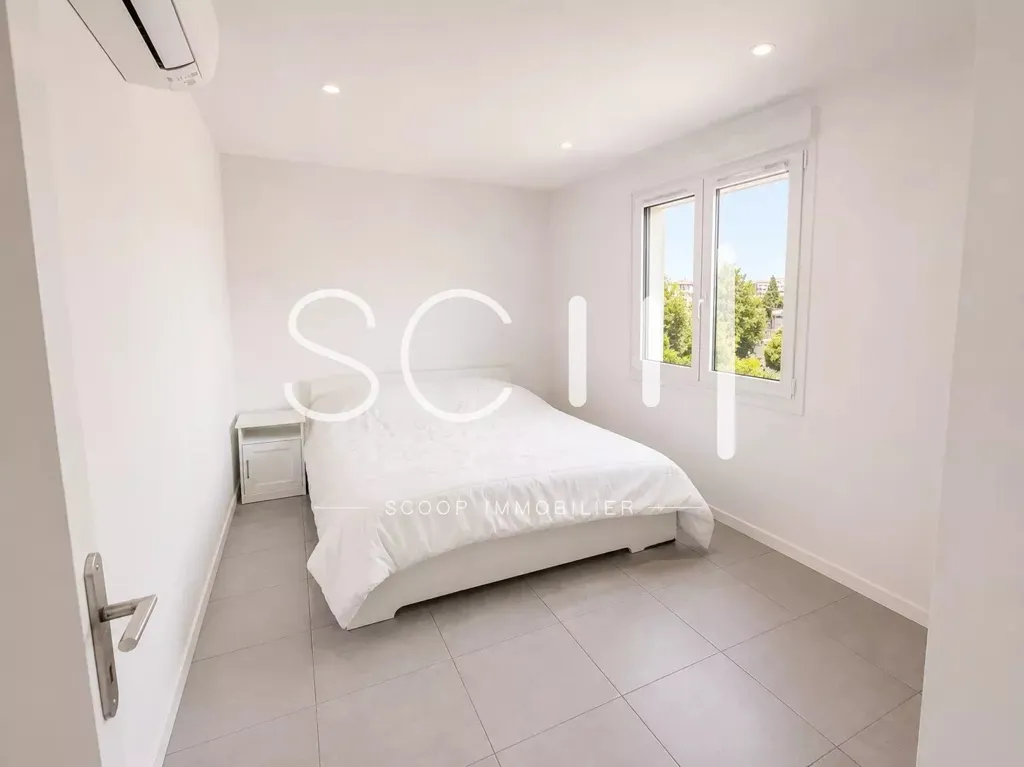 Chambres - Appartement avec Vue Mer au Dernier Étage à Cannes