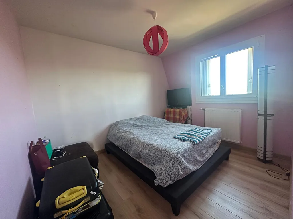 Magamistoad - Fourth Floor Flat with Balcony in Limay