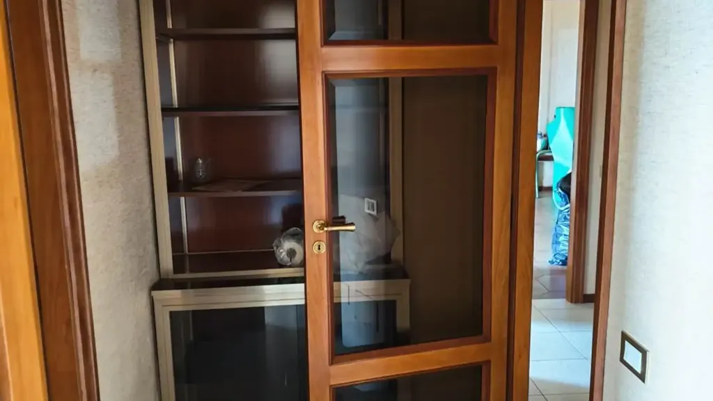 Esik - Spacious Apartment with Terrace in Mendicino