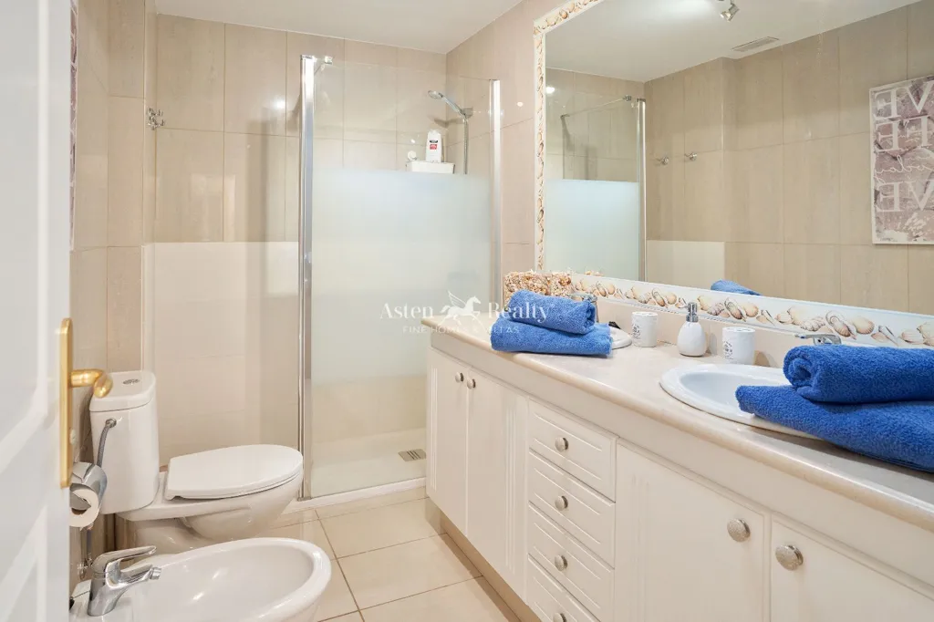 Vannitoad - Penthouse with Pool in Costa Adeje
