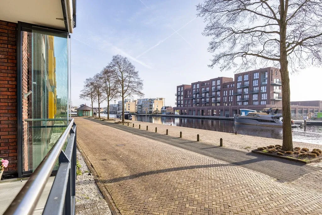Extérieur - Modern Apartment with Balcony in Sneek