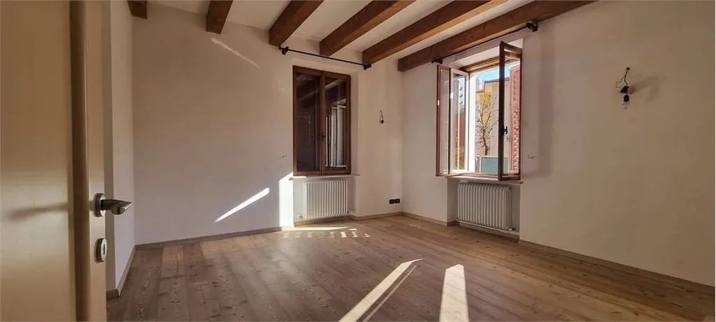 Pièces - Luxury Apartment with Private Garden in Rovereto