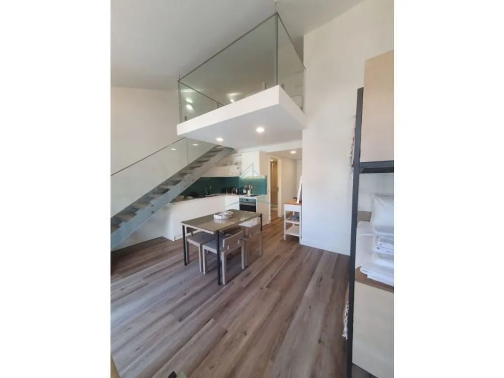 Soggiorno - Luxury Duplex Loft with Terrace in Serra do Pilar