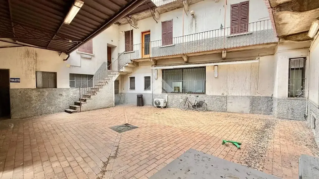 Jardin - Independent House with Shops in Treviglio Historic Centre