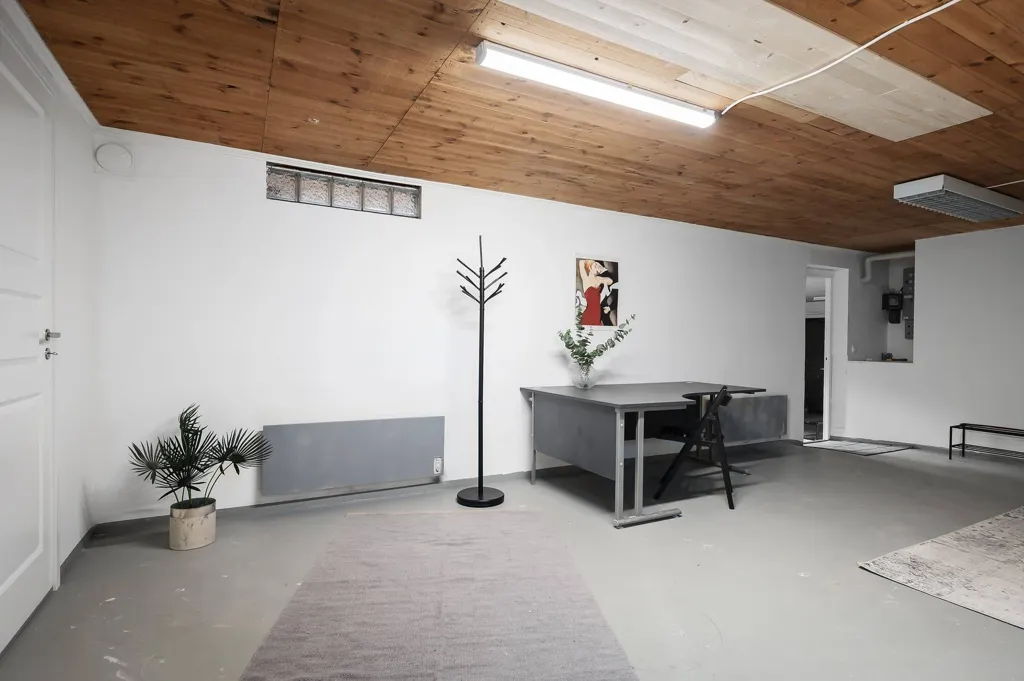Garage - Renovated Villa with Fireplace in Grödby