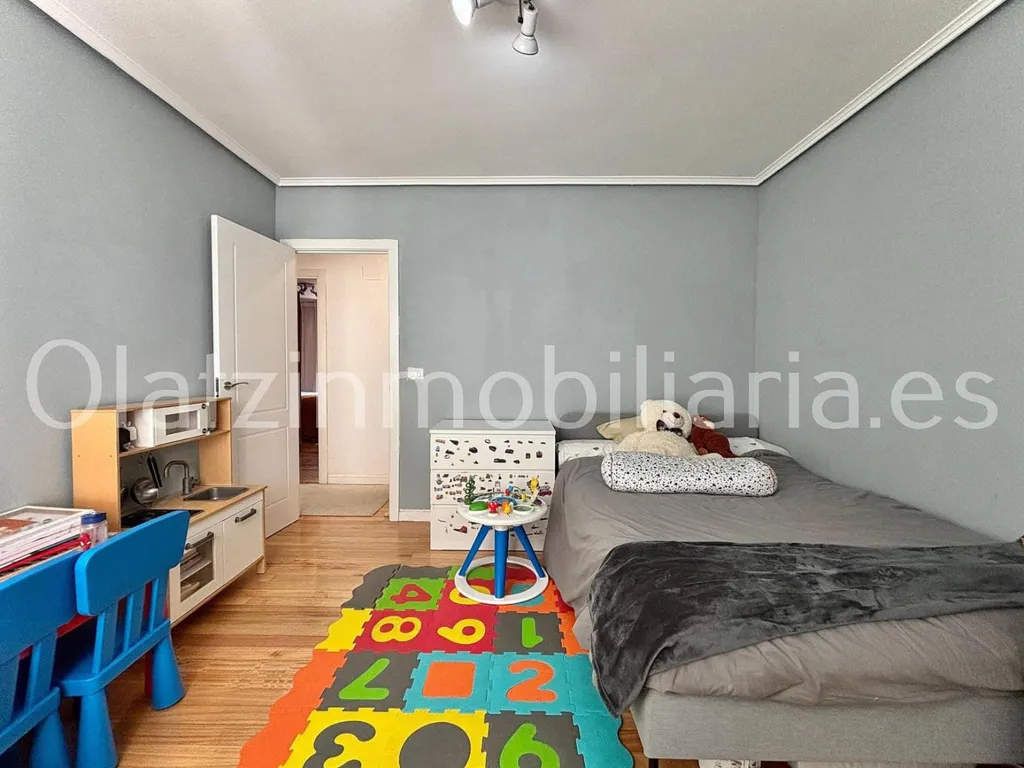 Bedrooms - Bright Apartment with Terrace in Zalla Centre