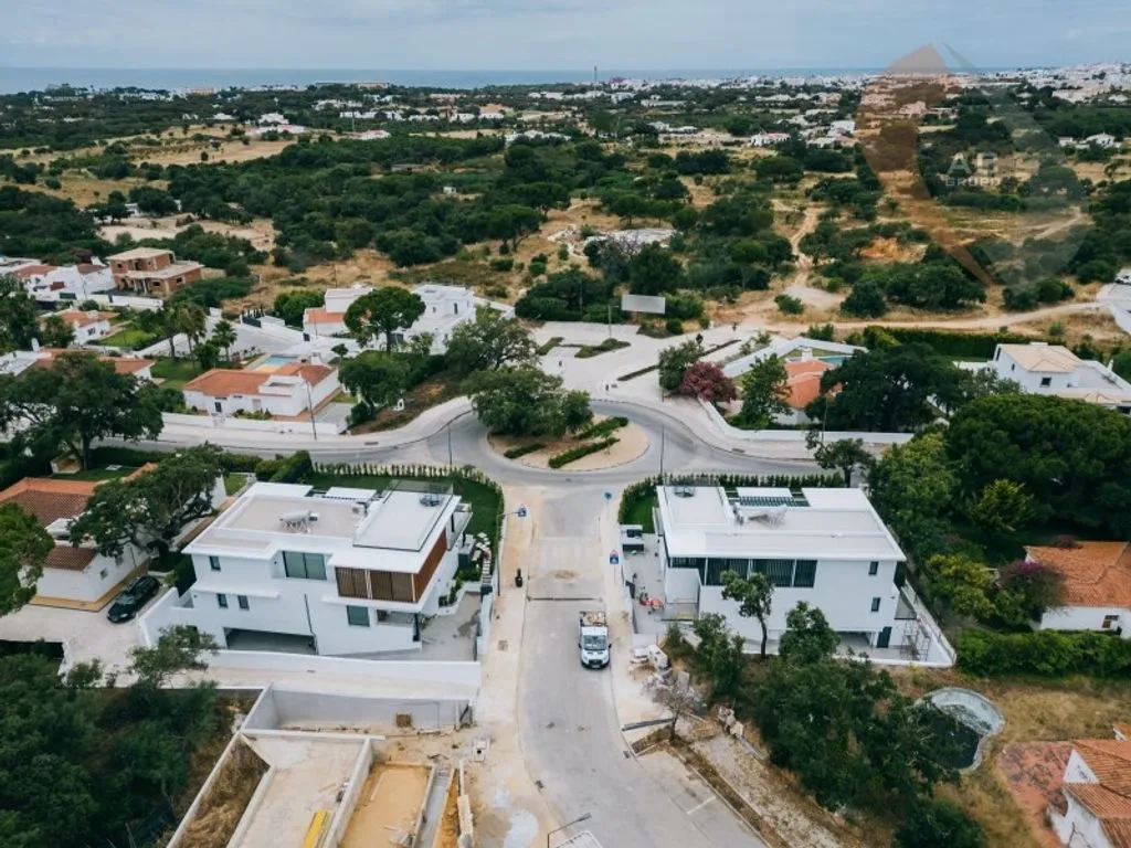 Õhuvaade - Luxury Villa with 3-Front Exposure in Albufeira