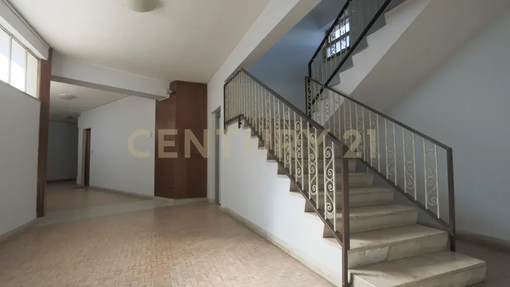 Pièces - Bright Apartment with Balcony in Catania