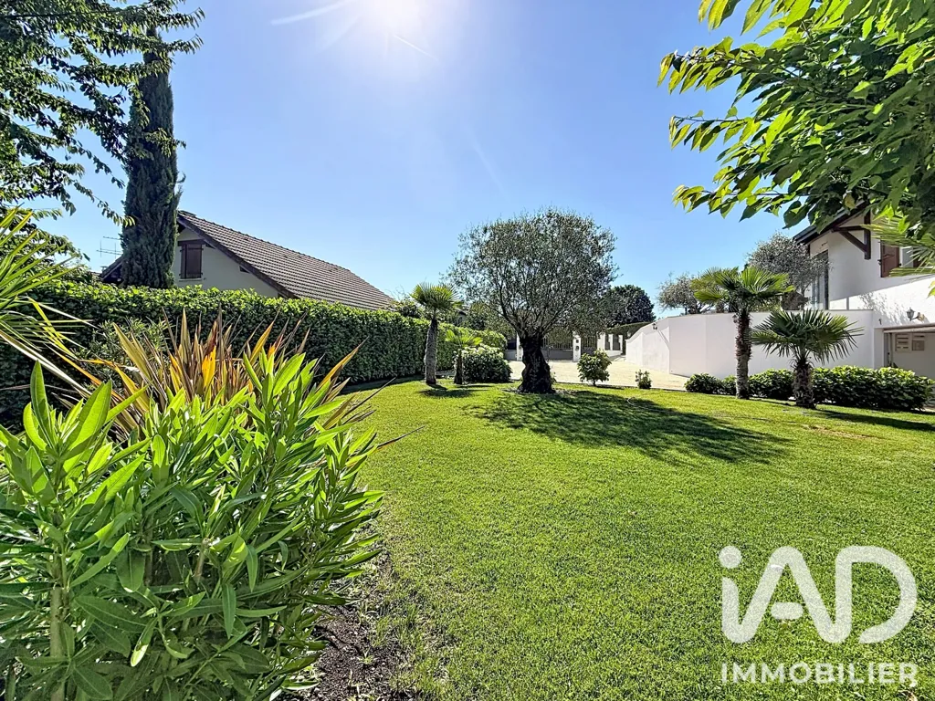 Giardino - Detached House with Pool in Reignier-Ésery