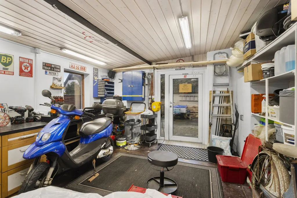 Garage - Terraced House with Garden in Frederikshavn