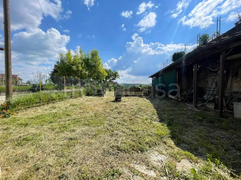 Giardino - Rustic Villa with Private Garden in Montà