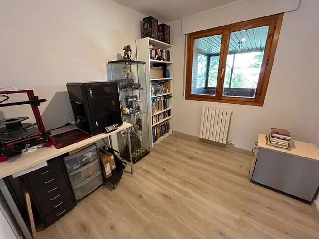 Bureau - Modernised Apartment with Terrace in Actur, Zaragoza