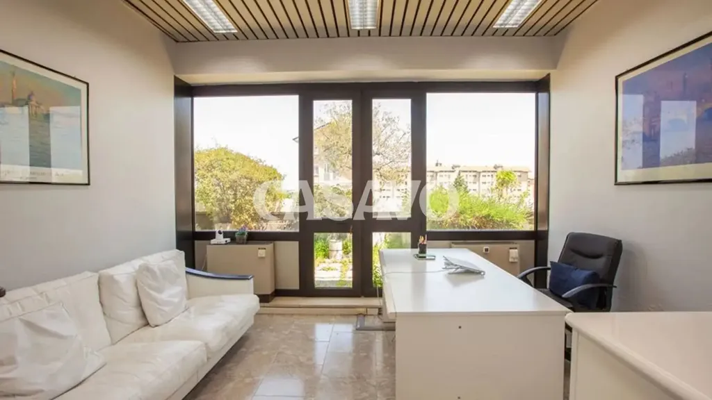 Kabinet - Dual-Use Apartment with Panoramic Terrace in Milan