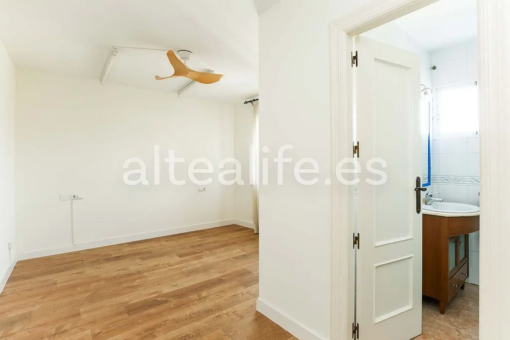 Esik - Penthouse with Terrace in Altea Pueblo